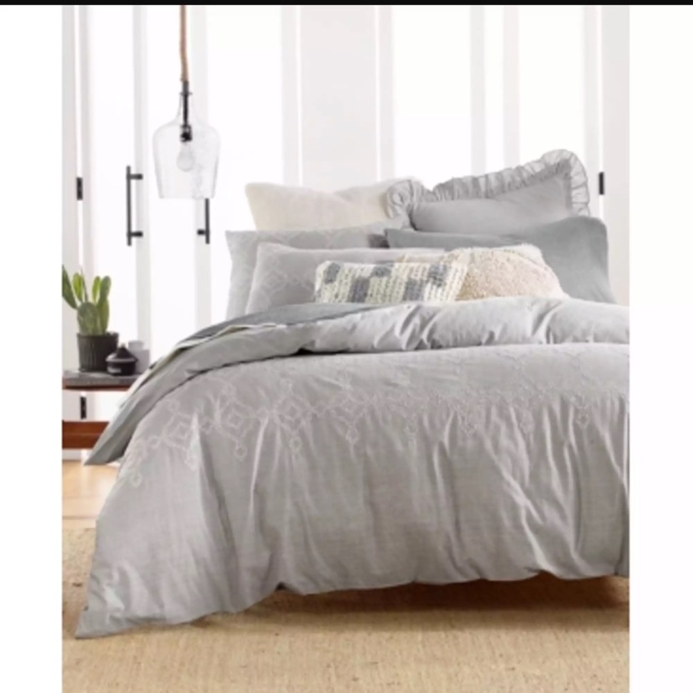 Lucky Brand Reversible Twin Comforter Grey